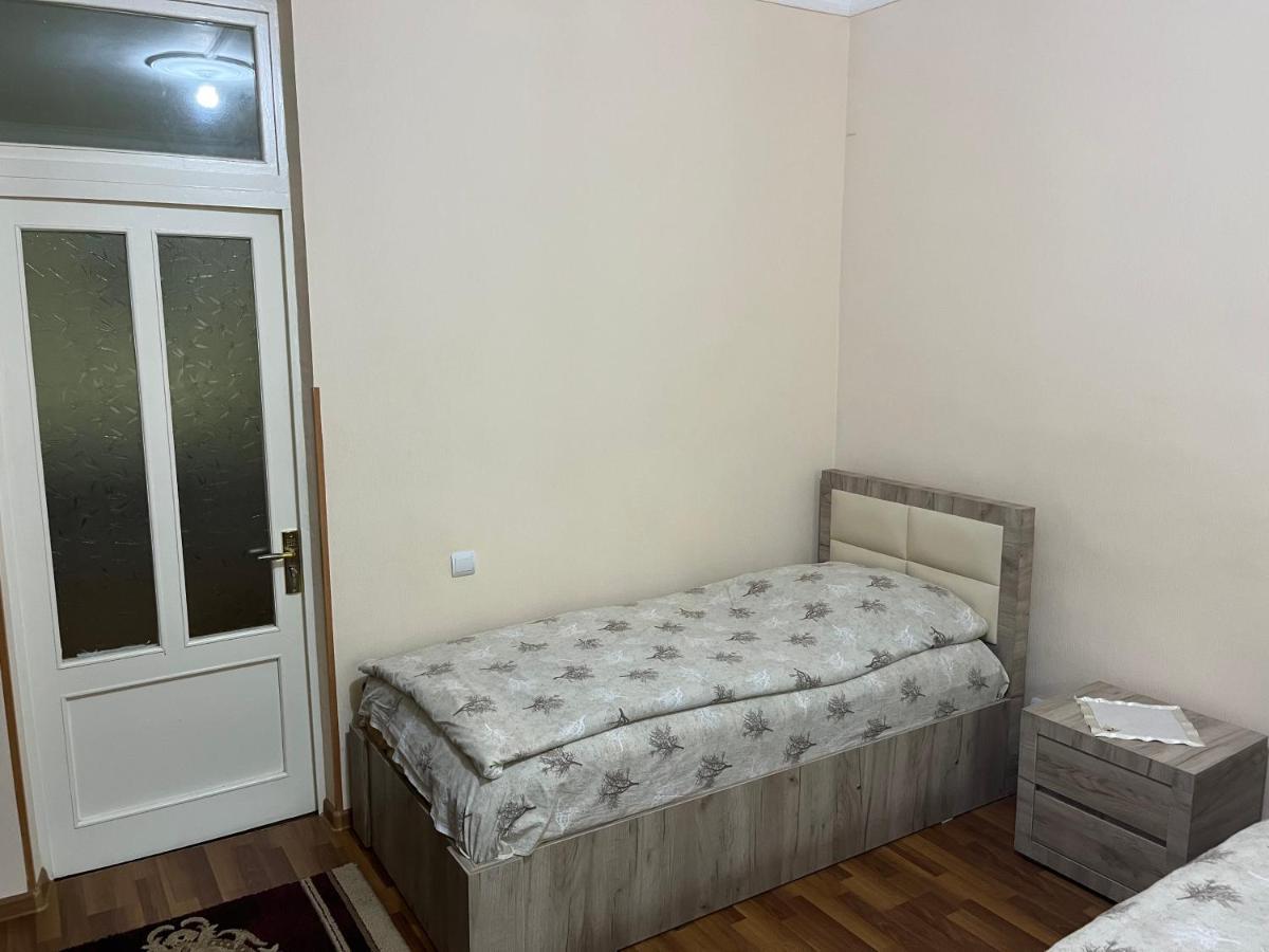 לינה וארוחת בוקר ונדזור Inexpensive House מראה חיצוני תמונה