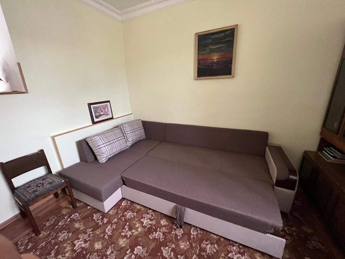 לינה וארוחת בוקר ונדזור Inexpensive House מראה חיצוני תמונה
