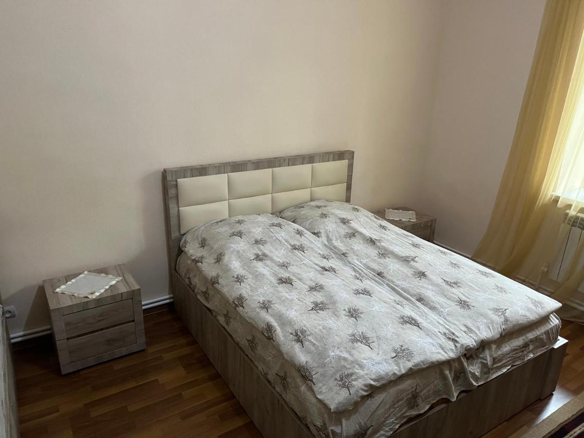לינה וארוחת בוקר ונדזור Inexpensive House מראה חיצוני תמונה
