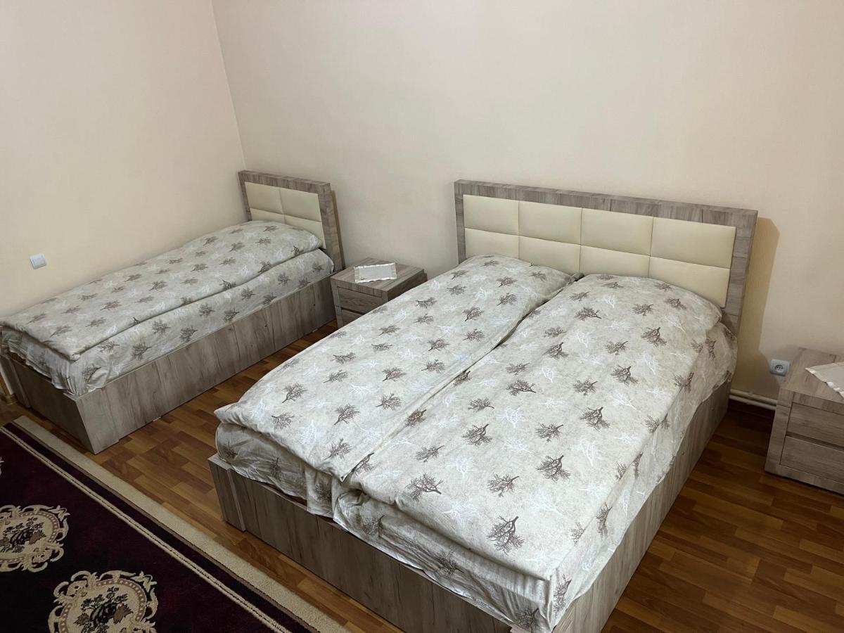 לינה וארוחת בוקר ונדזור Inexpensive House מראה חיצוני תמונה