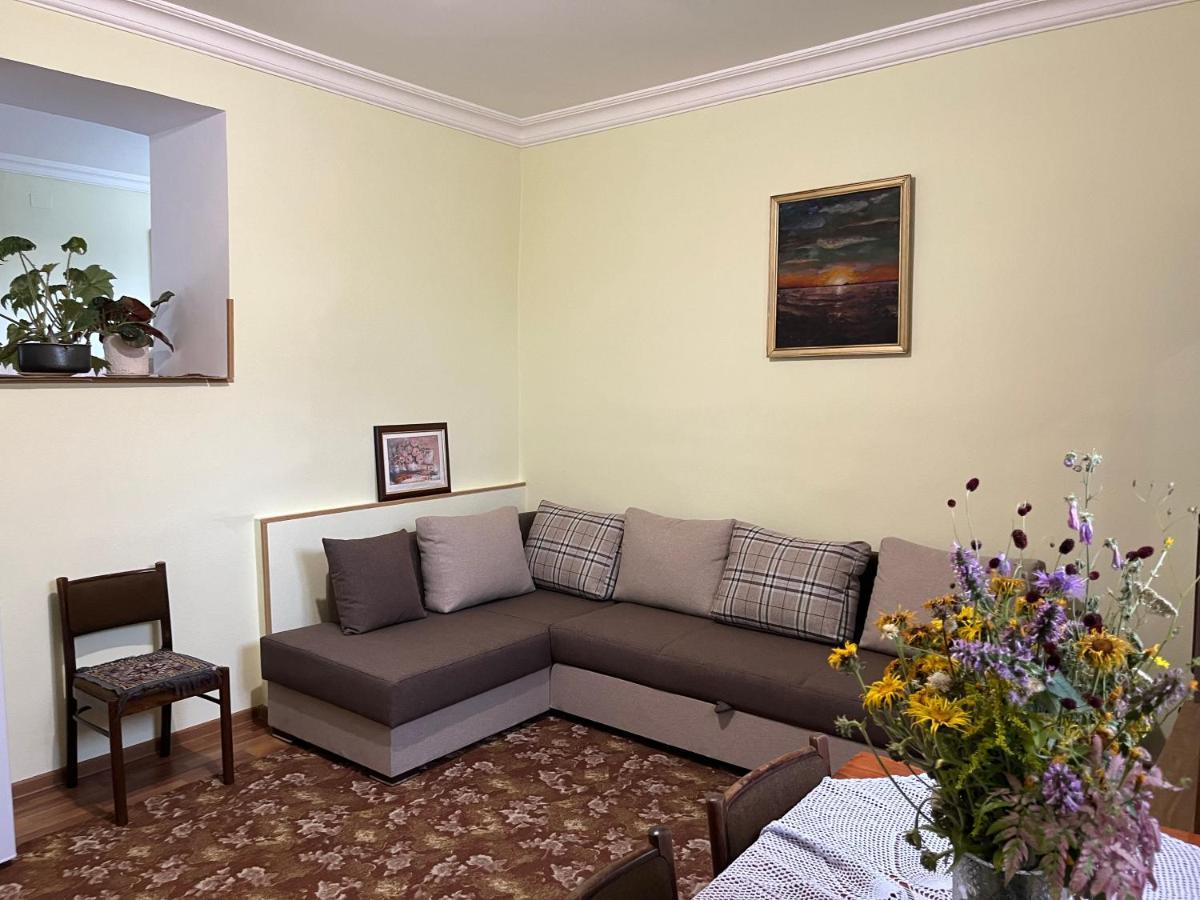 לינה וארוחת בוקר ונדזור Inexpensive House מראה חיצוני תמונה