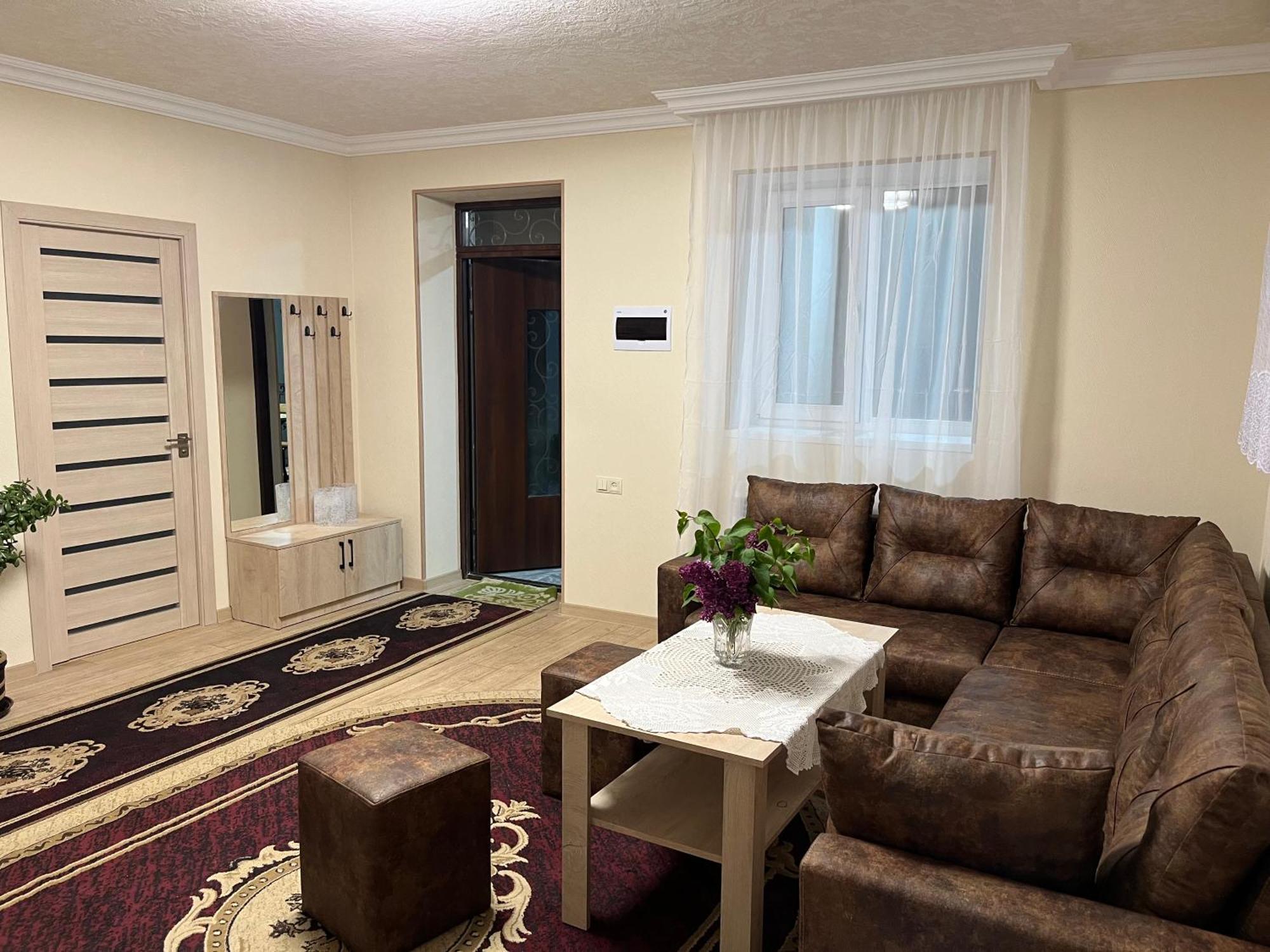 לינה וארוחת בוקר ונדזור Inexpensive House מראה חיצוני תמונה